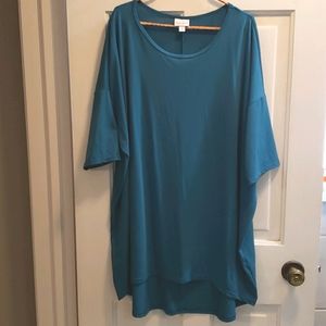 Lularoe Irma fits like 3X